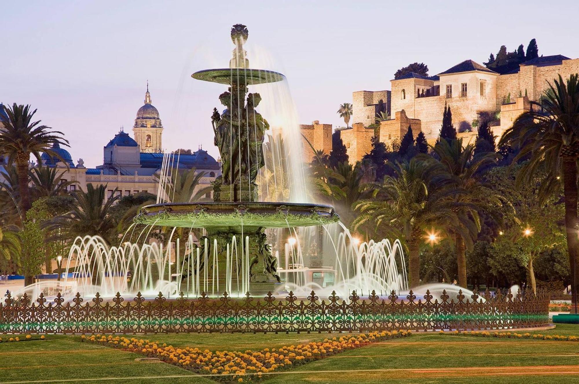 Apartamento Los Tres Soles Malaga Luaran gambar