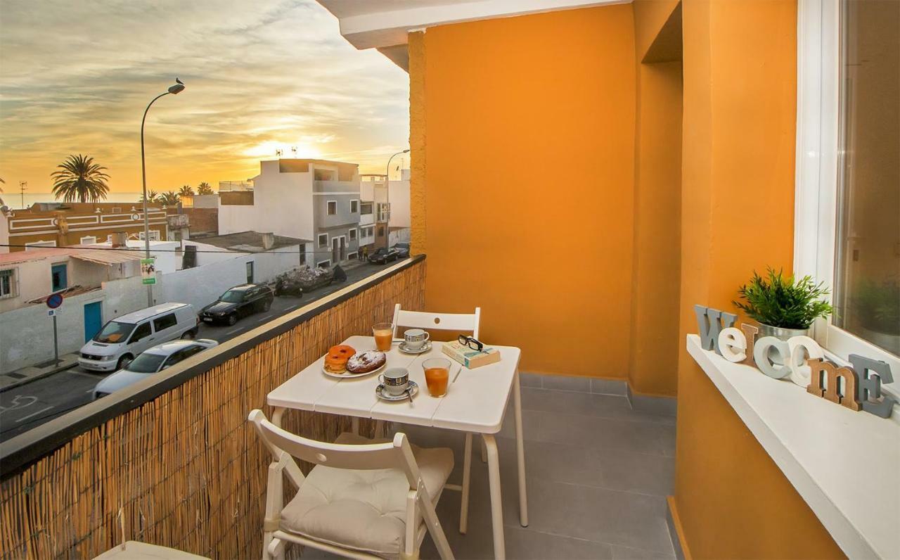 Apartamento Los Tres Soles Malaga Luaran gambar